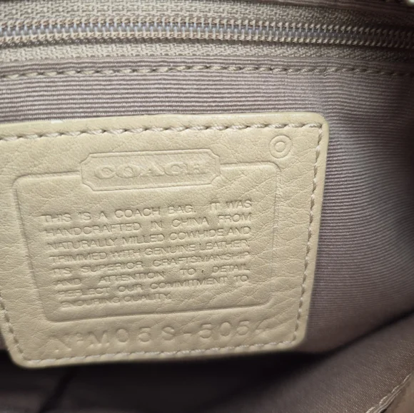 COACH VINTAGE HAMPTON HOBO SHOULDER BAG - Picture 9 of 10